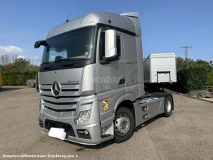 Pour semi-remorque Mercedes Actros