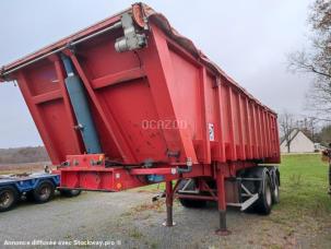 Benne basculante de chantier et de TP Fruehauf D33C