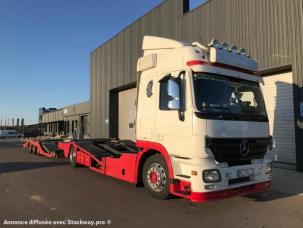 Fourgon bâché avec parois rigides Mercedes Actros