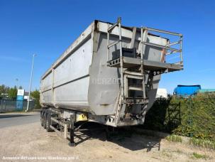 Benne basculante de chantier et de TP Schmitz Cargobull SKI 24