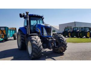 Tracteur agricole New Holland T8020