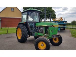 Tracteur agricole John Deere 2650