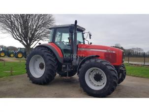 Tracteur agricole Massey Ferguson 8240