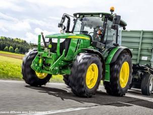Tracteur agricole John Deere 5100M