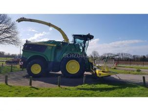 Ensileuse automotrice John Deere 9700