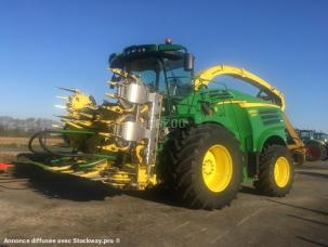 Ensileuse automotrice John Deere 8600