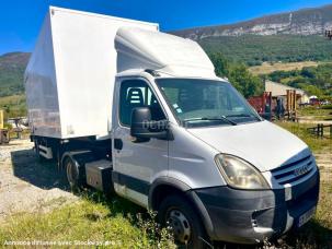 Fourgon bâché avec parois rigides Iveco Ensemble Tracteur et semi 35C18 3T5