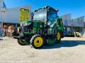 Micro tracteur John Deere 2038R avec plateau de coupe et bas de ramassage