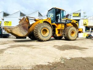 Tractopelle articulé HYUNDAI Chargeuse articulé HL770-7A 23T