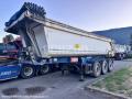 Benne basculante de chantier et de TP Schmitz Cargobull SGF-S3 Semi-remorque benne TP acier