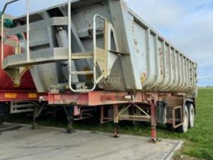 Benne basculante de chantier et de TP Fruehauf acier