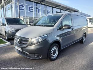 Fourgon avec parois et toit rigide Mercedes Vito