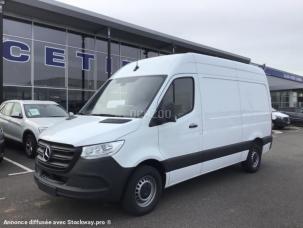 Fourgon avec parois et toit rigide Mercedes Sprinter