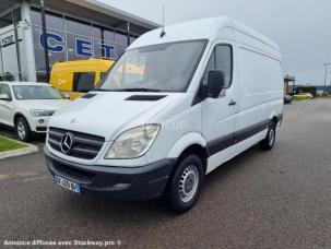 Fourgon avec parois et toit rigide Mercedes Sprinter