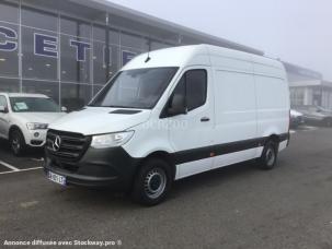 Fourgon avec parois et toit rigide Mercedes Sprinter