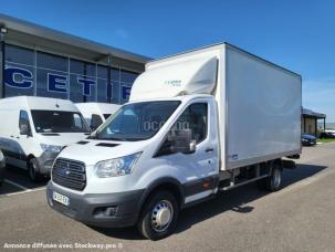 Fourgon avec parois et toit rigide Ford Transit