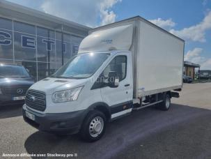 Fourgon avec parois et toit rigide Ford Transit