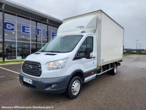 Fourgon avec parois et toit rigide Ford Transit
