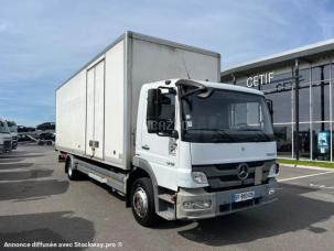 Fourgon avec parois et toit rigide Mercedes Atego