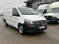 Fourgon avec parois et toit rigide Mercedes Vito