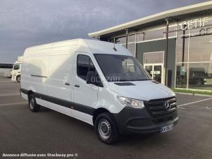 Fourgon avec parois et toit rigide Mercedes Sprinter