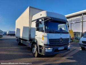 Fourgon avec parois et toit rigide Mercedes Atego