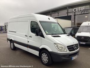 Fourgon avec parois et toit rigide Mercedes Sprinter
