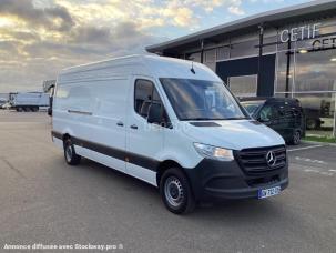 Fourgon avec parois et toit rigide Mercedes Sprinter