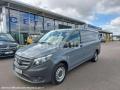 Fourgon avec parois et toit rigide Mercedes Vito