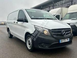 Fourgon avec parois et toit rigide Mercedes Vito