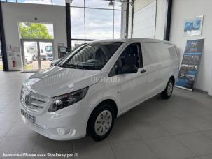 Fourgon avec parois et toit rigide Mercedes Vito
