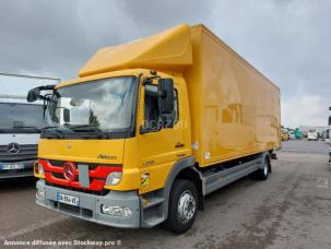 Fourgon avec parois et toit rigide Mercedes Atego