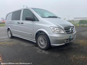 Fourgon avec parois et toit rigide Mercedes Vito