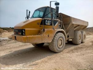 Tombereau articulé Caterpillar 730