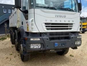 Benne basculante de chantier et de TP Iveco Trakker