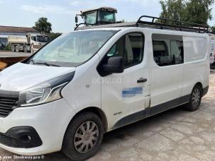 Fourgon avec parois et toit rigide Renault Trafic
