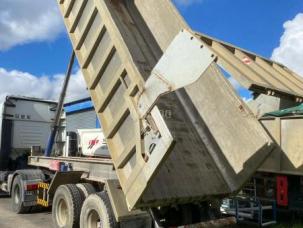 Benne basculante de chantier et de TP Benalu Benalu