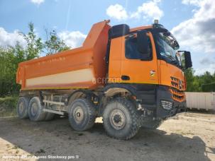 Benne basculante de chantier et de TP Mercedes Arocs