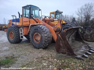 Chargeuse  Hitachi W270