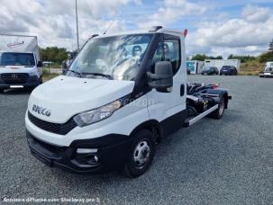 Carrosserie à parois latérales souples coulissantes (PLSC) Iveco Daily