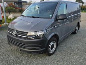 Fourgon avec parois et toit rigide Volkswagen Transporter