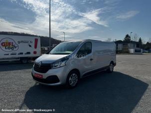 Fourgon avec parois et toit rigide Renault Trafic