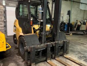  Caterpillar DP40N