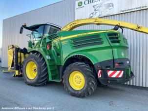 Ensileuse automotrice John Deere 8300i