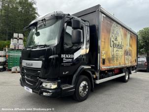 Fourgon avec parois et toit rigide DAF LF
