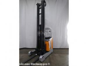 Chariot gros tonnage à fourches Still