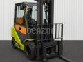 Clark S30D