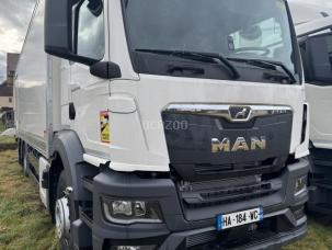 Fourgon avec parois et toit rigide MAN TGS