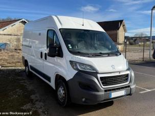 Fourgon avec parois et toit rigide Peugeot Boxer