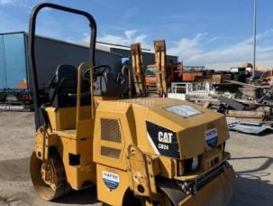 Compacteur tandem Caterpillar CB24